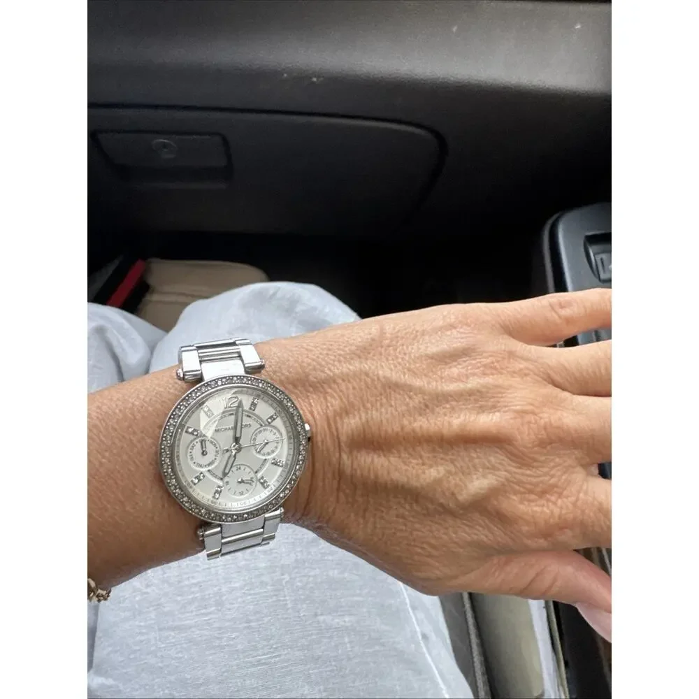 Michael Kors MK-5076 Silver Crystal Bezel Multifunction Women’s Watch Working